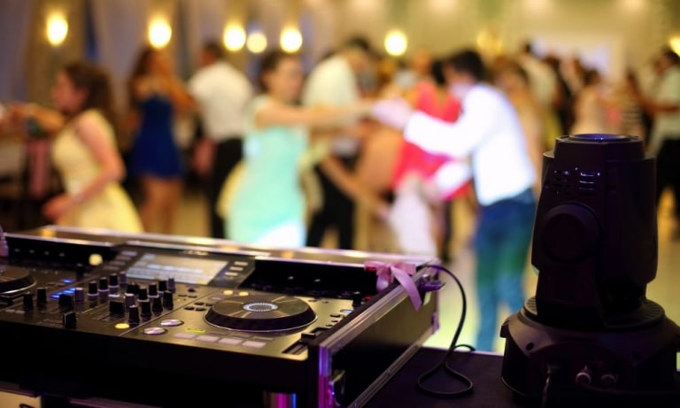 Ensuring a Packed Dance Floor at your Wedding